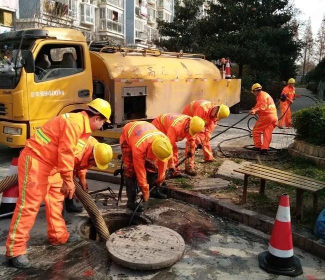 东兴市政管道清淤