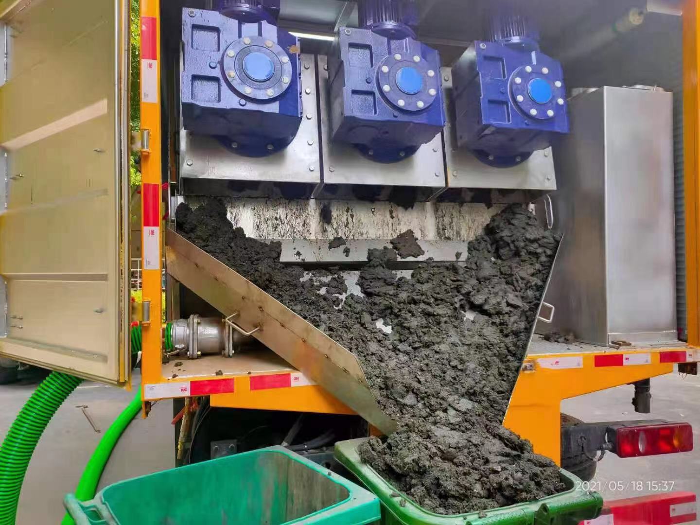 东兴化粪池清掏城市维护站-泥浆净化干湿分离处理